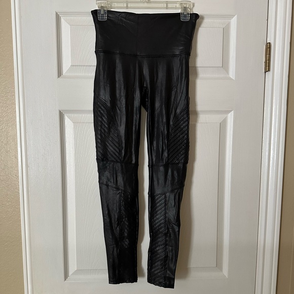 Moto Faux-Leather Leggings - Size Large - Picture 5 of 6